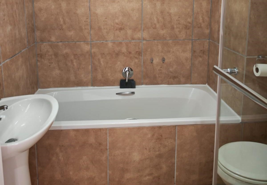 2 Bedroom Property for Sale in De Kelders Western Cape